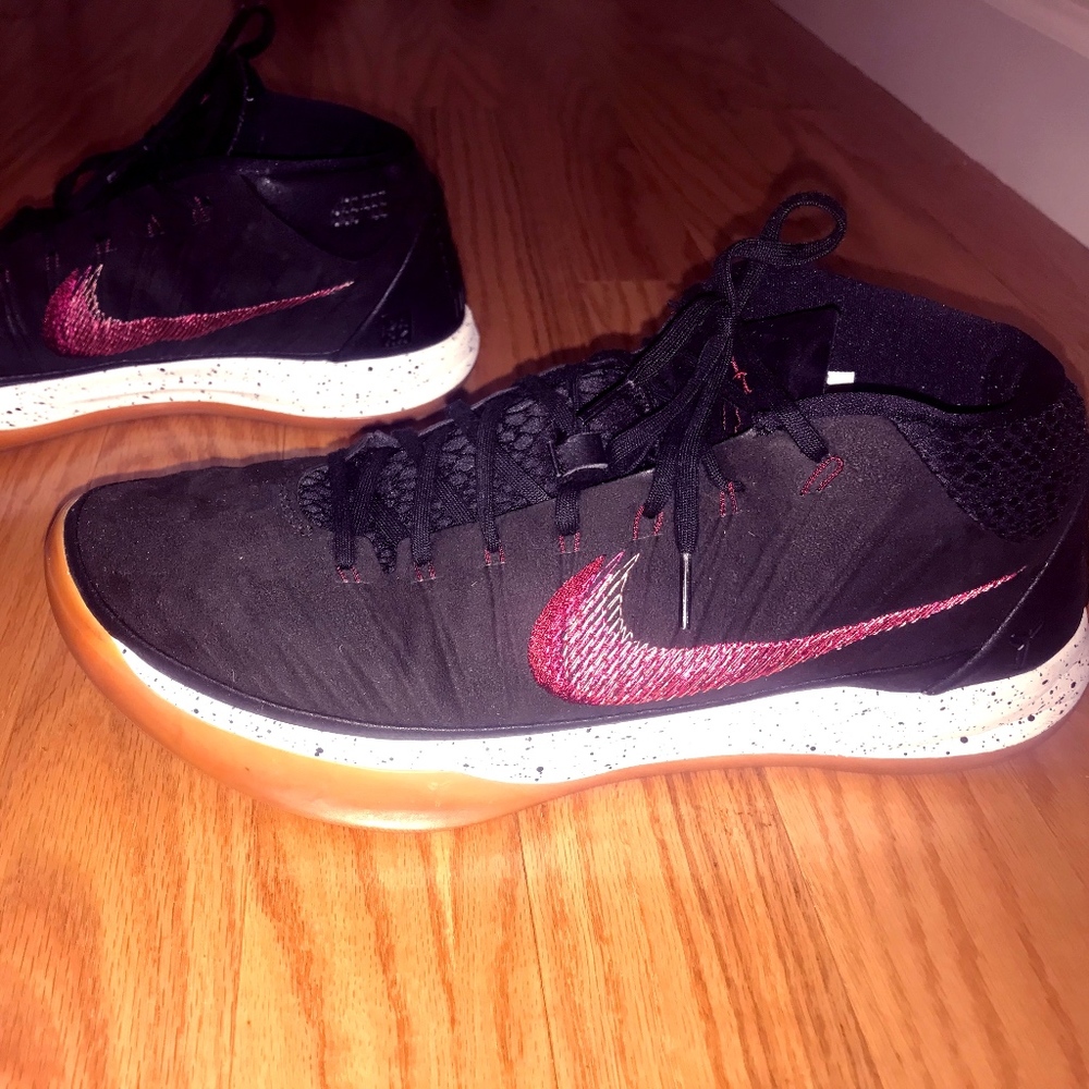 Kobe A.D. Mid Size 13